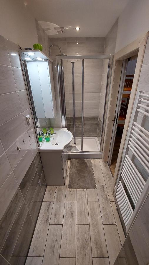 Ubytovani Pod Hradbami Nove Mesto nad Metuji Ngoại thất bức ảnh