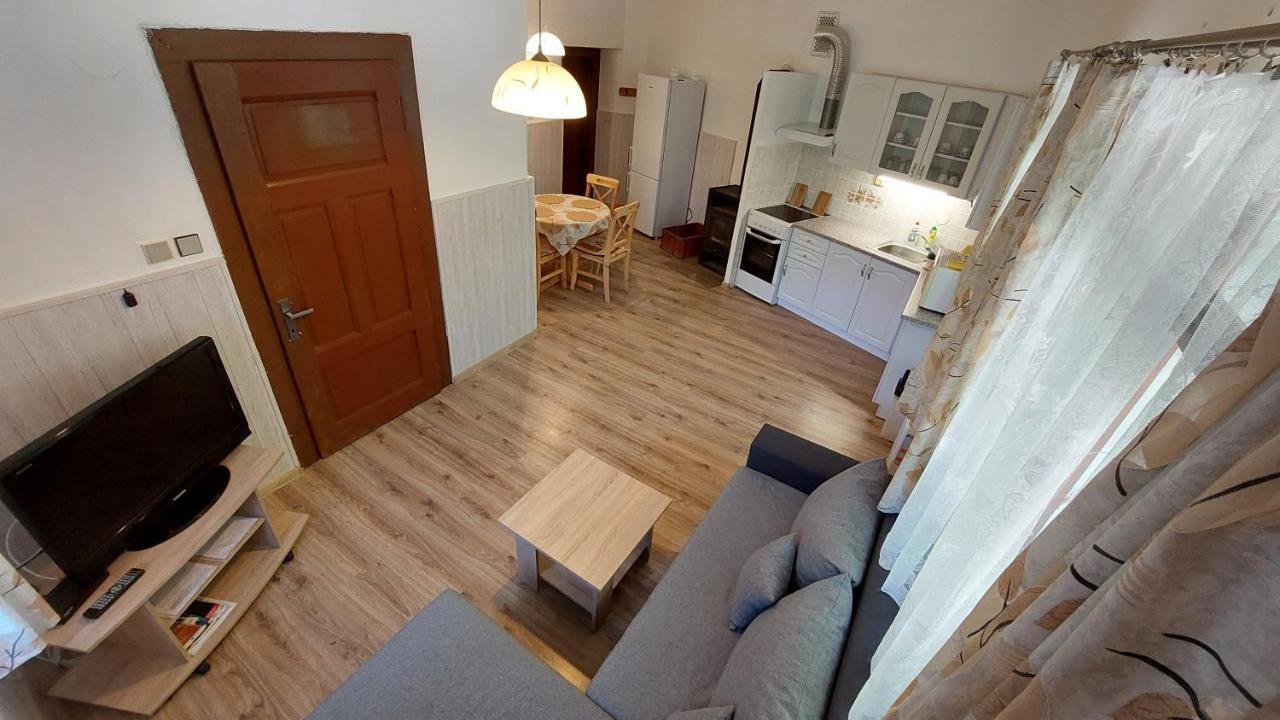 Ubytovani Pod Hradbami Nove Mesto nad Metuji Ngoại thất bức ảnh